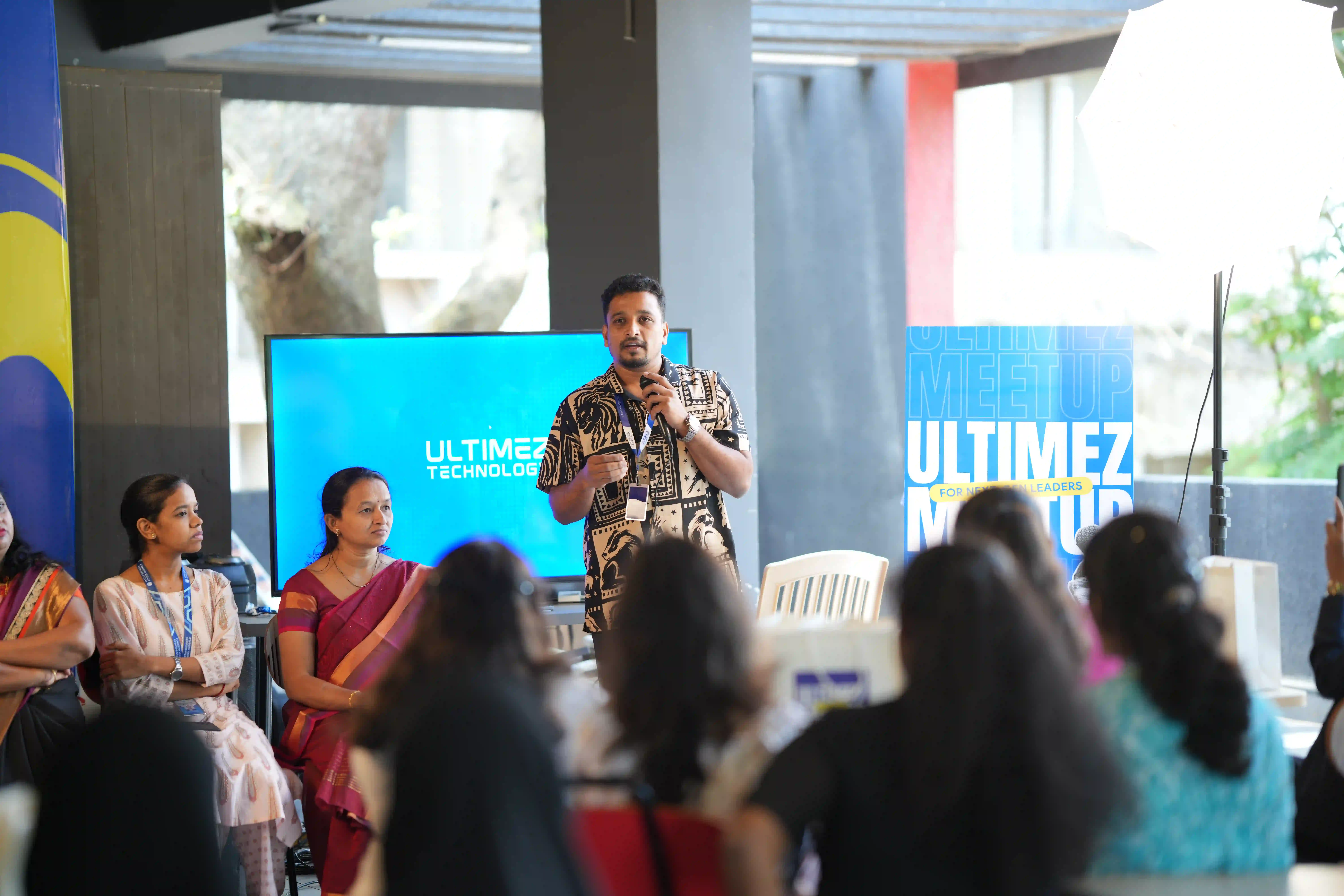 hackathons & meetup image